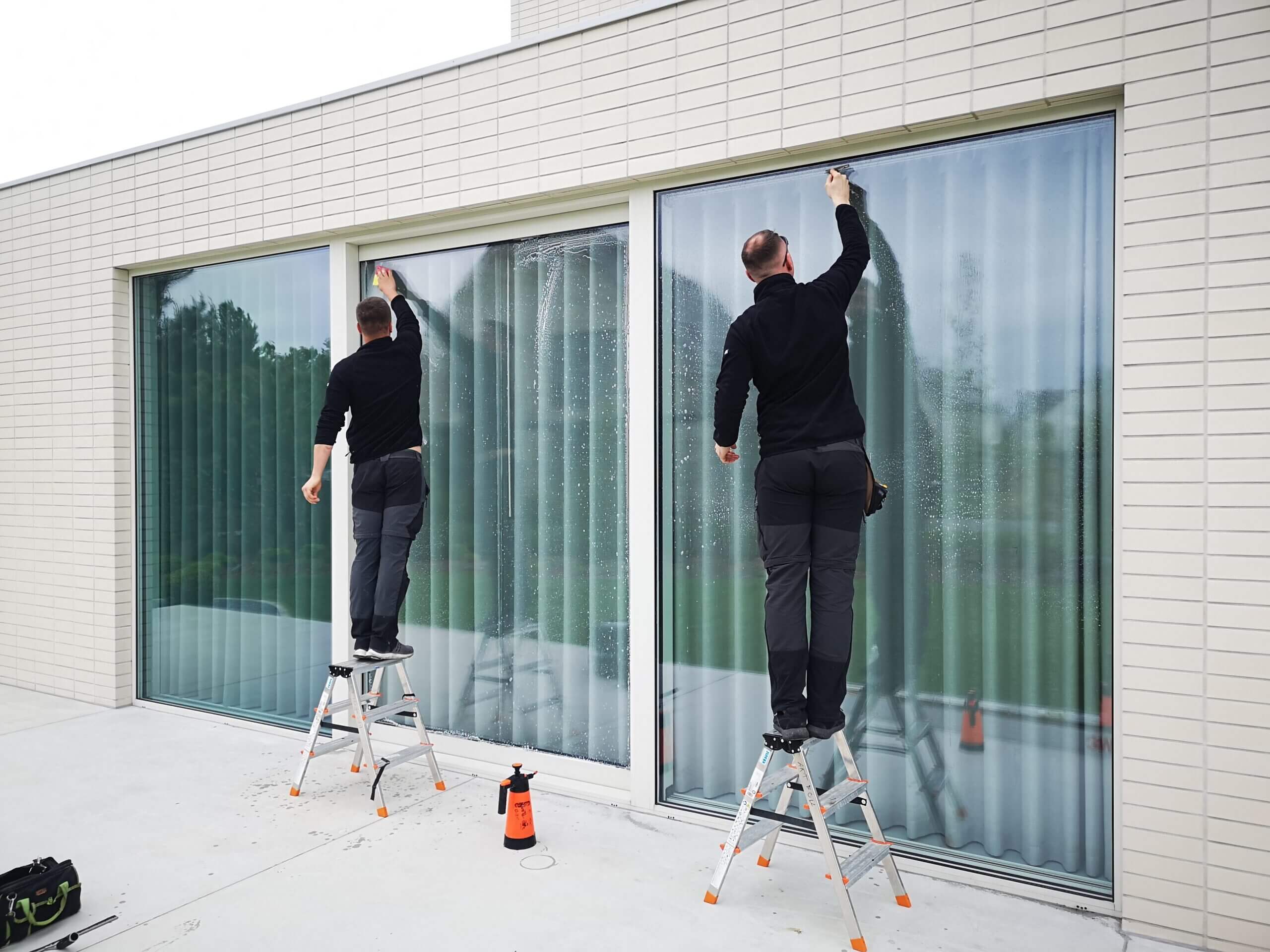 oklejanie okien {{brizy_dc_image_alt imageSrc=