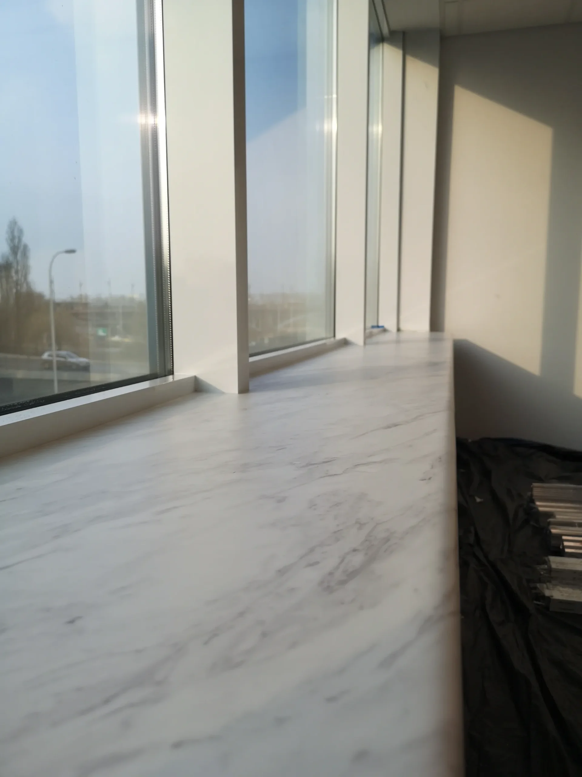 parapet oklejony laminatem